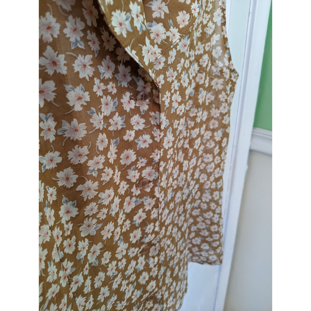 MII Sleeveless Blouse - Picture 2 of 7